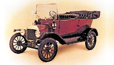 The Ford Model T: a driving lesson with a difference (© Ford)